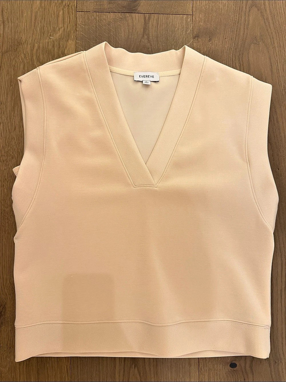 EVEREVE Women's V-Neck Pullover in Cream Size Medium